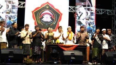 Bupati Adi Arnawa hadiri HUT ke-55 STT Tunjung Mekar di Munggu Mengwi Badung