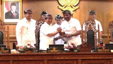 Bupati I Wayan Adi Arnawa sampaikan Raperda Perubahan APBD 2026 dengan komitmen jaga belanja infrastruktur di Badung