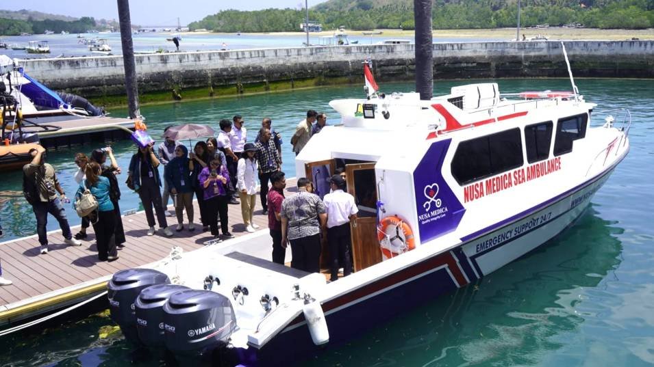 Tingkatkan akses kesehatan kepulauan Nusa Medica launching layanan ambulans laut di Nusa Penida