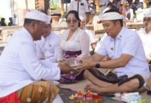 Bupati Kembang hadiri Karya Pujawali di Pura Luhur Dangkahyangan Rambut Siwi