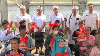 Bupati Kembang pastikan lansia tercecer dari bantuan pusat tetap tertanggulangi