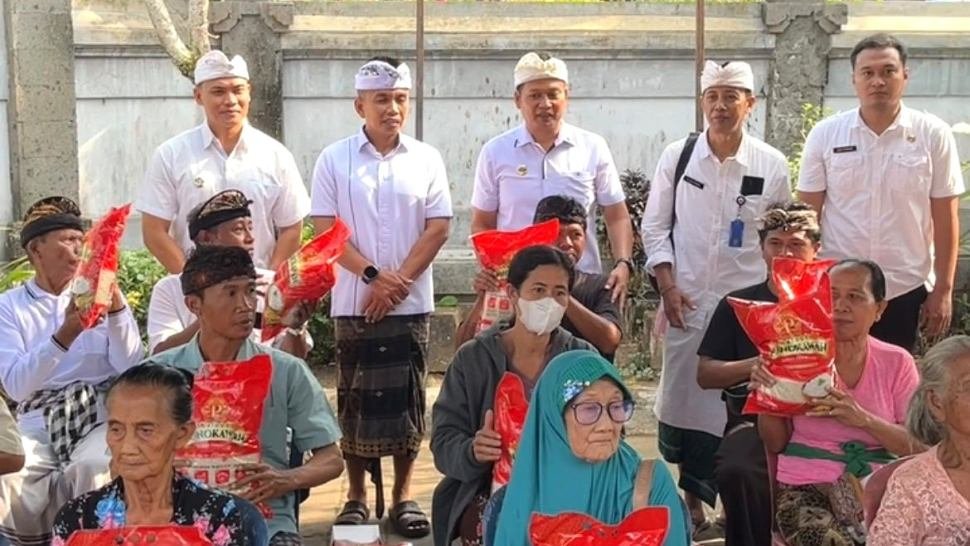 Bupati Kembang pastikan lansia tercecer dari bantuan pusat tetap tertanggulangi