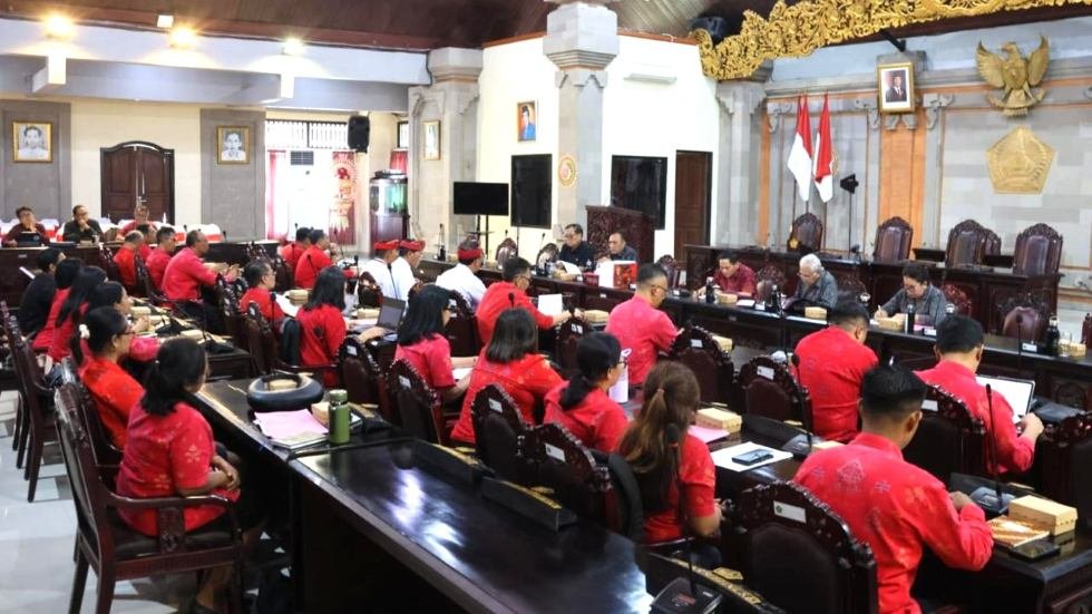 Badan Anggaran DPRD Tabanan laksanakan rapat kerja pembahasan Rancangan Perubahan APBD TA 2026