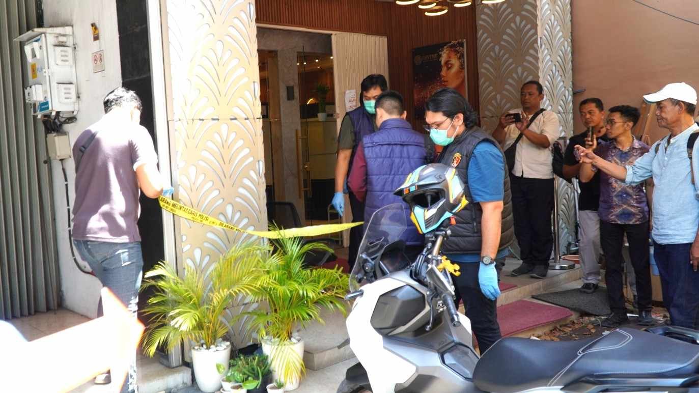 Geledah Toko Emas Divine dan Emas Now terkait dugaan kasus penipuan Polda Bali sita sejumlah barang bukti