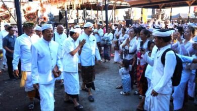 Gubernur Bali Wayan Koster saat mengikuti puncak Karya Panca Wali Krama di Pura Ulun Danu Batur