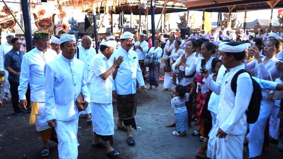 Gubernur Bali Wayan Koster saat mengikuti puncak Karya Panca Wali Krama di Pura Ulun Danu Batur