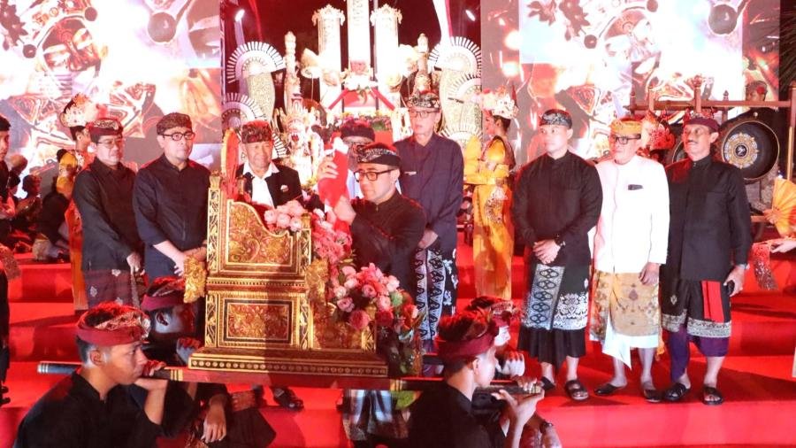 Penancapan keris tandai puncak peringatan Puputan Badung ke-120