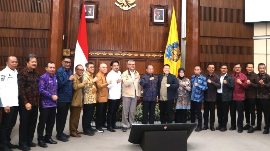 Gubernur Koster paparkan lonjakan nilai aset Nusa Dua di hadapan Komisi II DPR RI