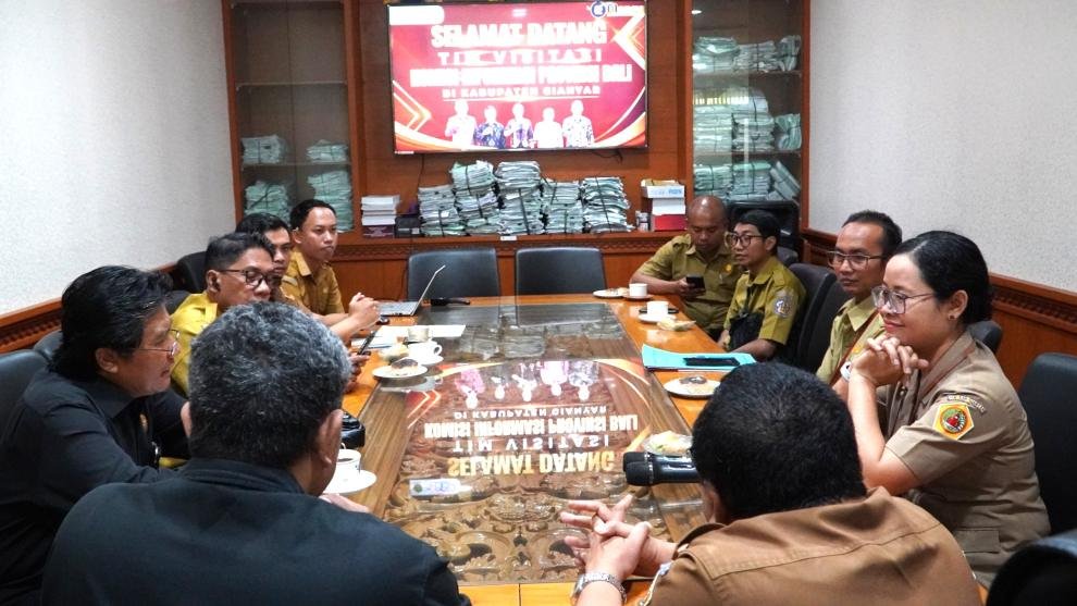 Badan publik Pemkab Gianyar ikuti Monev KIP