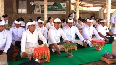 Jajaran Pemkot Denpasar laksanakan Bhakti Penganyar di Pura Agung Penataran Rinjani Lombok Utara