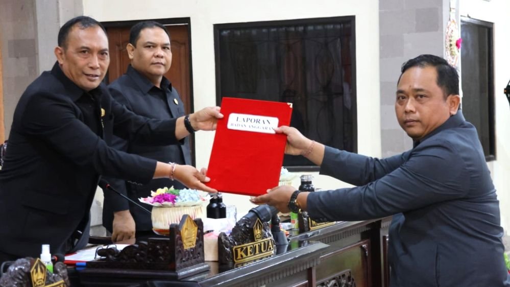DPRD Tabanan sahkan lima Ranperda strategis bersama eksekutif