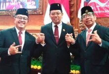 Direktur Utama Perumda Pasar Sewakadarma, I Wayan Suadi Putra (paling kanan)