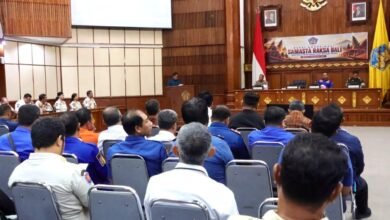 Wakil Gubernur Bali, I Nyoman Giri Prasta saat memimpin Rapat Koordinasi Samasta Raksa Bali di Gedung Wiswa Sabha Utama, Denpasar